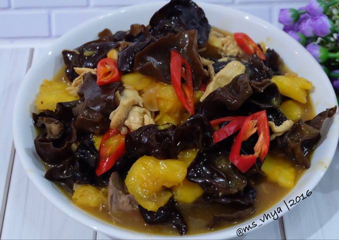 Resep Jamur Kuping Cah Nanas Oleh VhyKitchen Cookpad