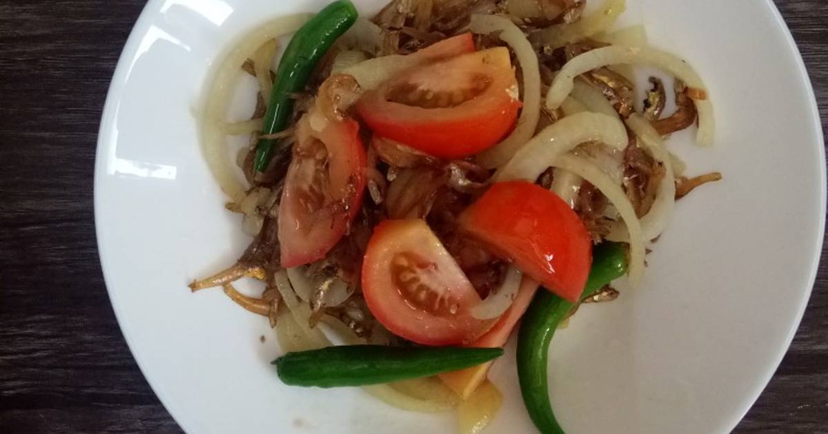 Resipi Tomato Goreng Ikan Bilis Oleh Rose Nani Nizah Nayan Cookpad