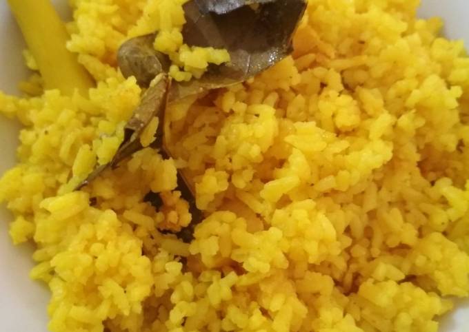 Resep Nasi Kuning Sederhana Oleh Nera Vir Cookpad