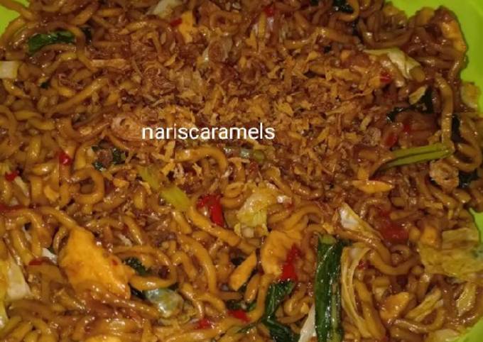 Resep Mie Goreng Tek Tek Pedas Manis Ala Abang Oleh Nariscaramels Cookpad