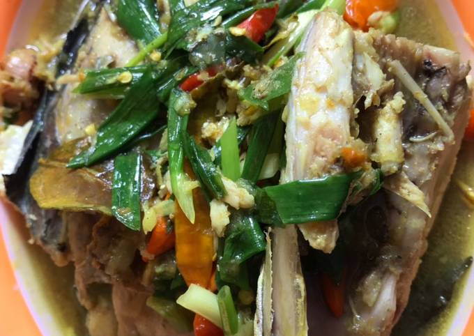 Resep Ikan Tengiri Kuah Kuning Asam Jawa Oleh Lie Na Cookpad