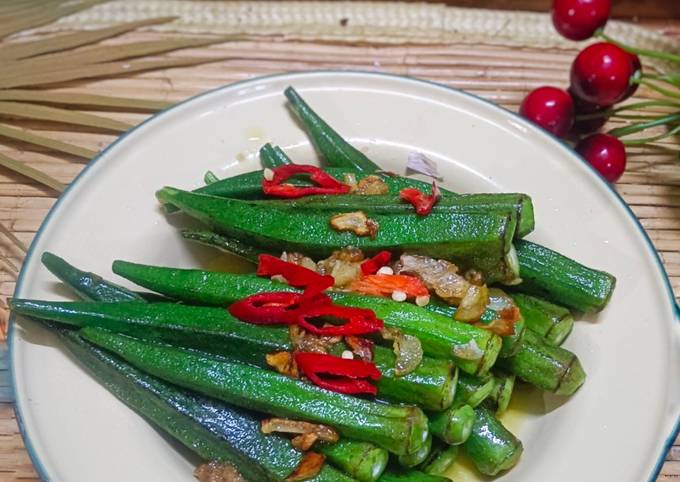 Resipi Kacang Bendi Goreng Bawang Putih Oleh Hani Shaimi Cookpad