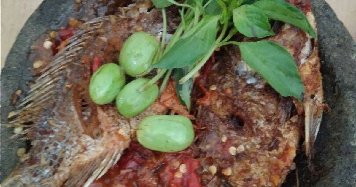 Resep Penyetan Ikan Mujair Crunchy Sambal Terasi Oleh Amalia Dwi Kurnia