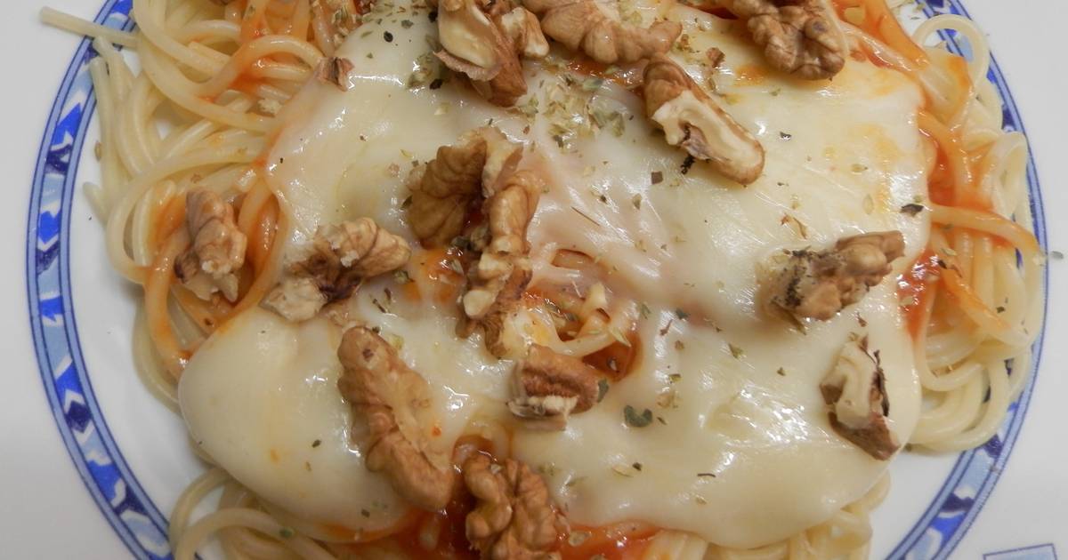 Espaguetis Con Provolone Y Nueces Receta De Carmem Cookpad