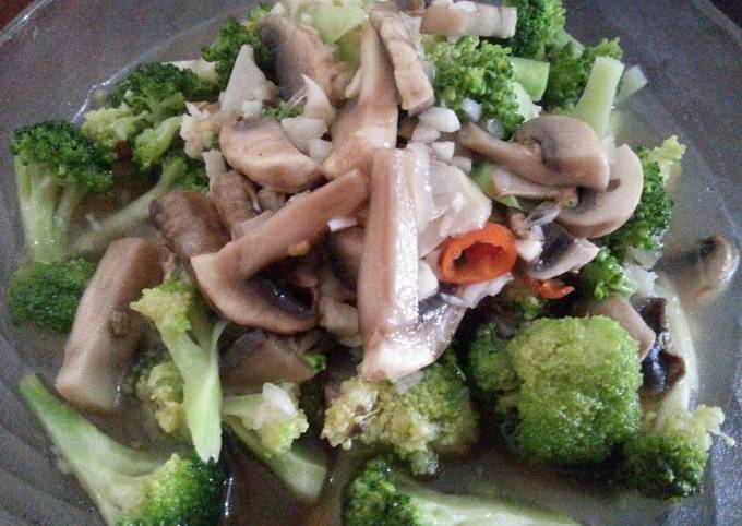 Resep Brocoli Cah Jamur Oleh Widdia F Cookpad