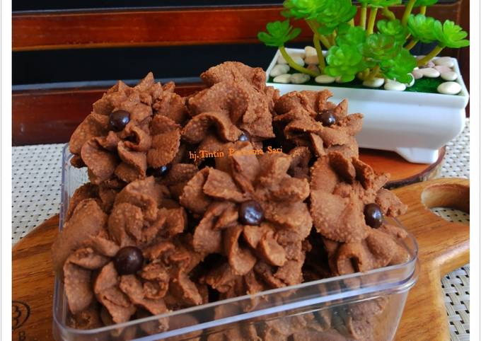 Resep Semprit Coklat Maizena 3 Bahan Oleh Tintin Purnama Sari Cookpad