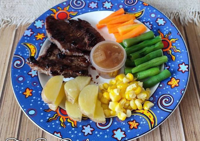 Resep Steak Sapi Simple Oleh Bunda Titanque Cookpad