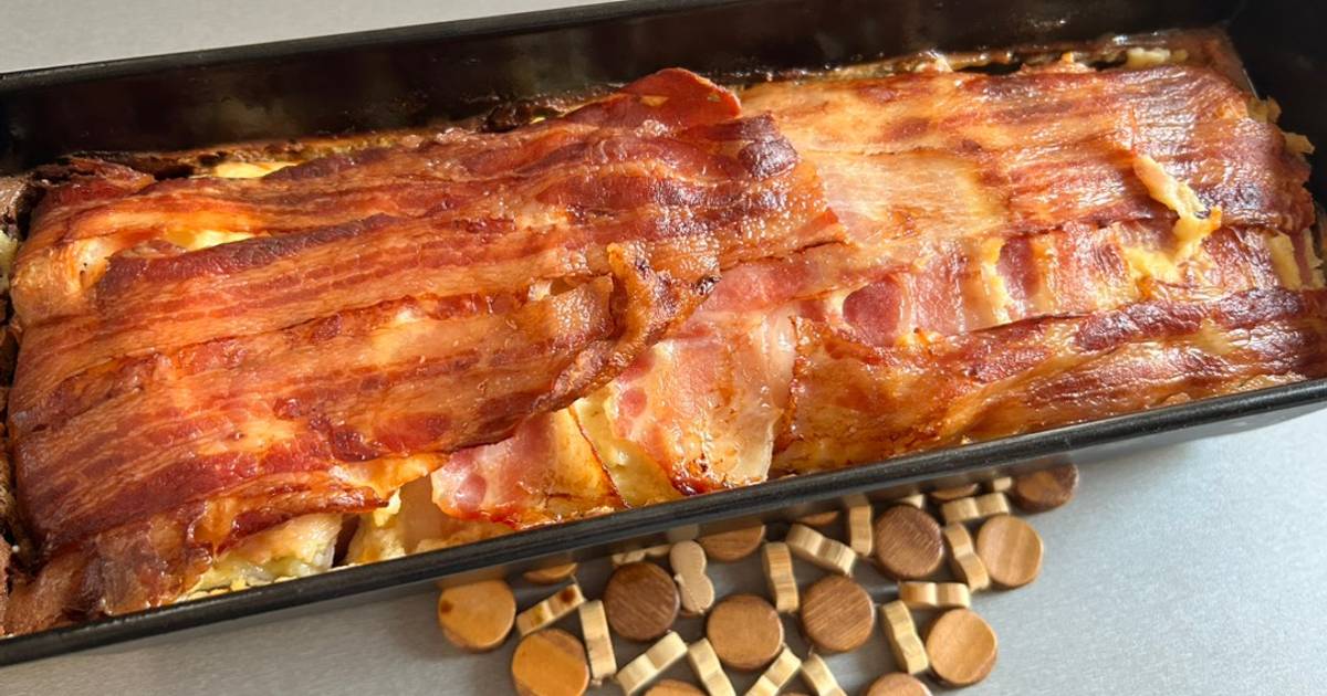 Egyszerű és finom baconbe tekert csirkemell receptek Sajttal és