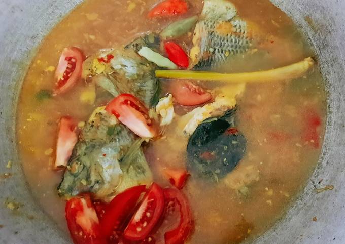 Resep Ikan Nila Kuah Kuning Sederhana Oleh Tantan Cookpad