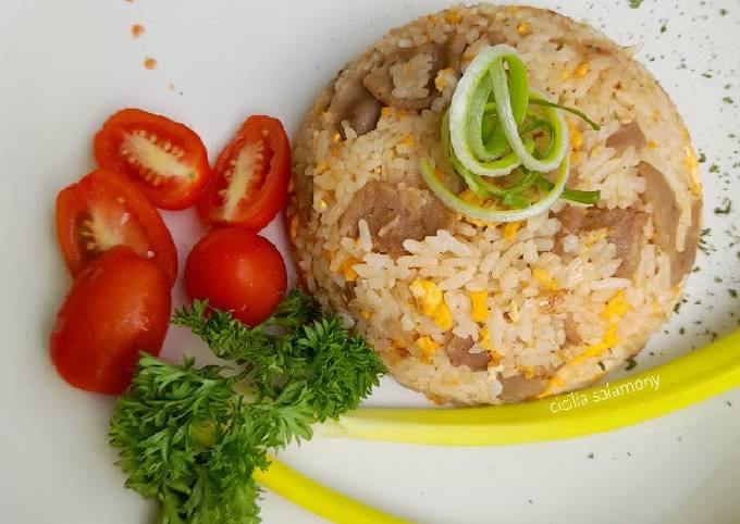 Resep Nasi Goreng Salted Egg Oleh Cicilia Yustina Salamony Cookpad