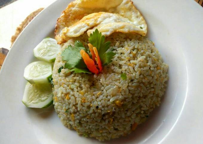 Resep Nasi Goreng Ijo Atau Cabe Ijo Oleh Shantidewa Cookpad