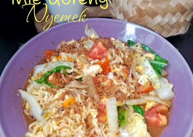 Resep Mie Goreng Nyemek Oleh DEWI SARASWATI Cookpad