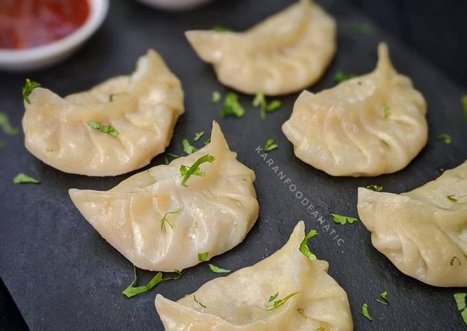 Veg Momos Recipe Simplified Recipe By Karan Tripathi Food Fanatic