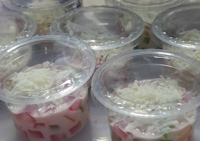 Resep Salad Jelly Pelangi Oleh Yulia Zisya Cookpad