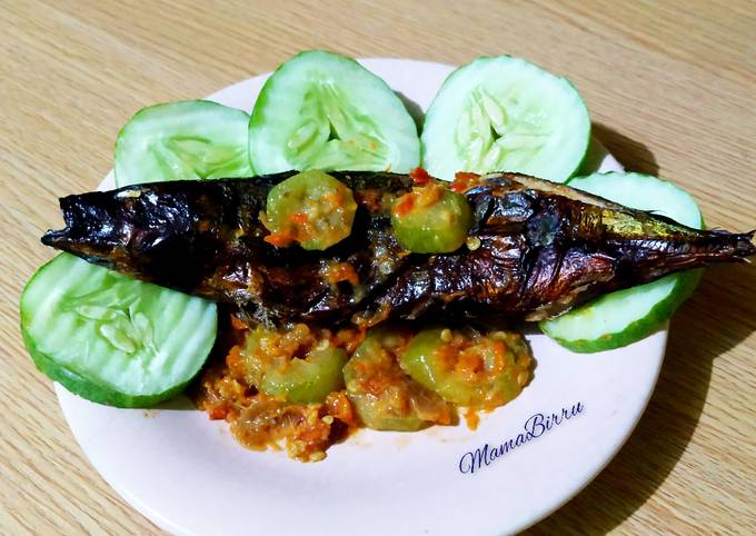 Resep Ikan Asap Sambal Belimbing Wuluh Oleh Hayati Ms Cookpad