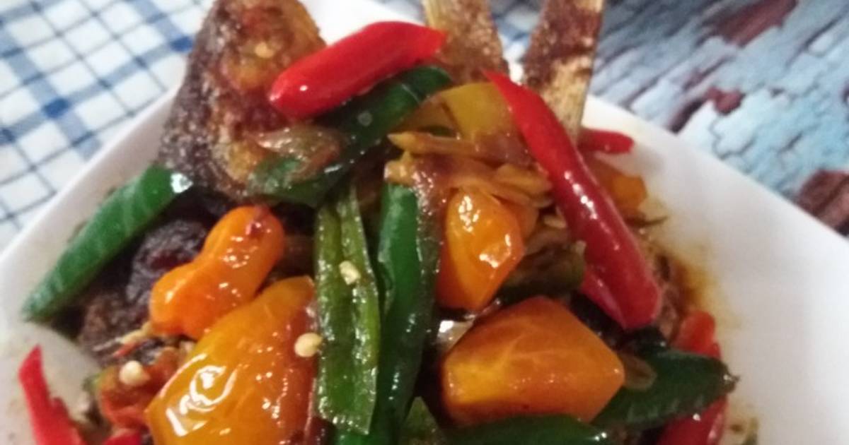 Resep Bandeng Goreng Siram Saus Tauco Oleh Hilda Dawood Cookpad