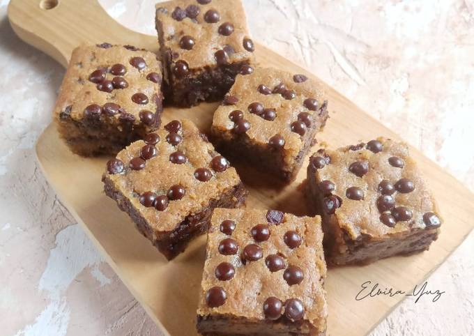 Resep Chocolate Chip Cookie Bars Oleh Elvira Yus Cookpad