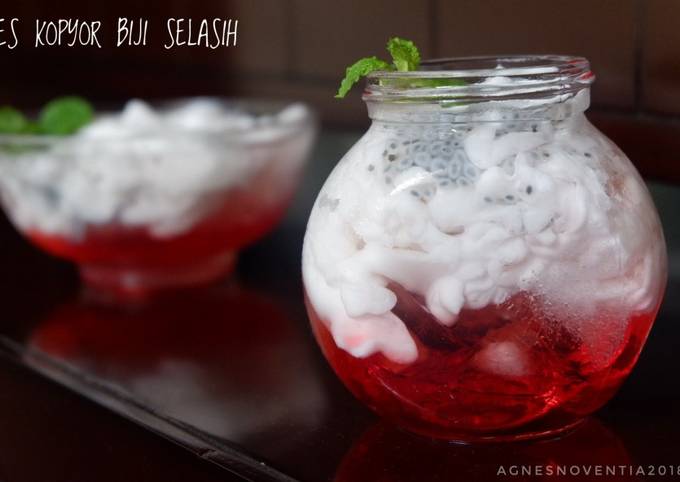 Resep Es Kopyor Biji Selasih Oleh Dapur Nyess Cookpad