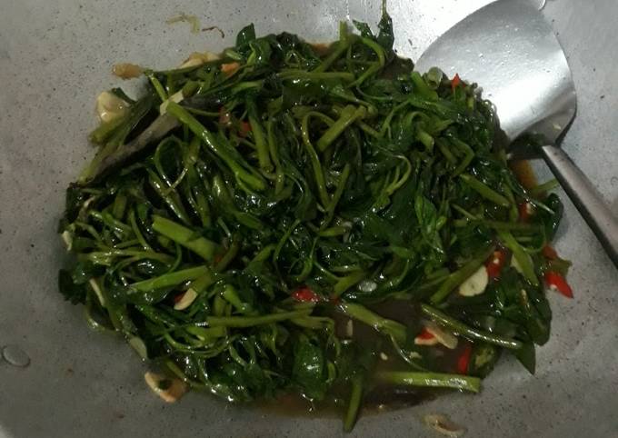 Resep Tumis Kangkung Terasi W 43 Oleh Ratri IPS Cookpad