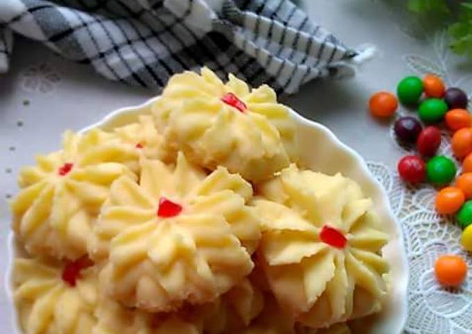 Resep Butter Cookies Kue Dahlia Oleh Henny Dasianto Cookpad