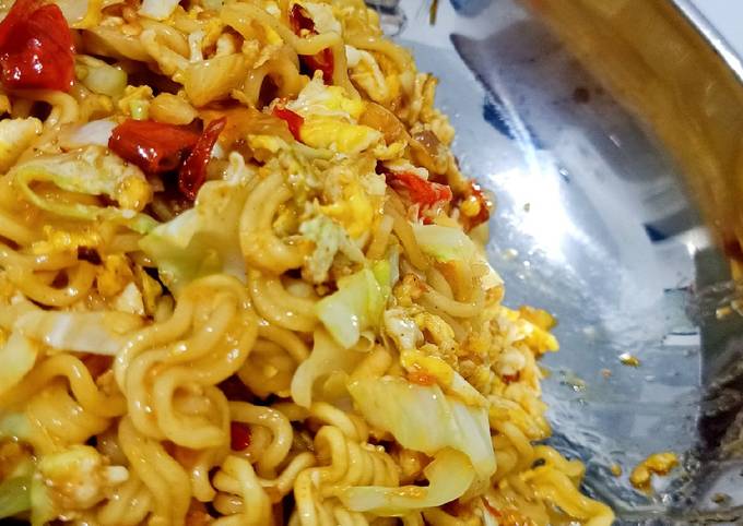 Resep Indomie Goreng Pedas Andalan Oleh Ira Dwi Novarina Cookpad