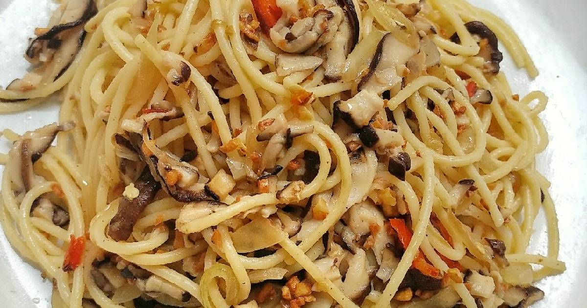 Resep Mushroom Spaghetti Aglio Olio Oleh Ubicooks Cookpad