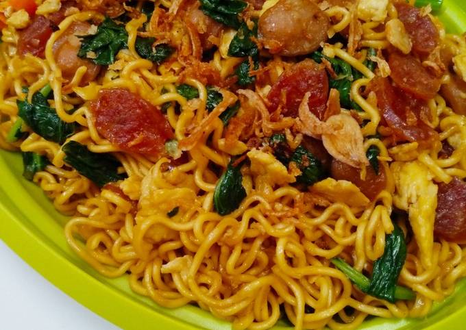 Resep Mie Goreng Sosis Oleh Dapur Mommy Cookpad