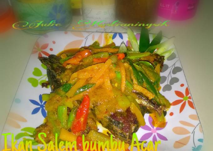 Resep Ikan Salem Bumbu Acar Oleh Julie Kustianingsih Cookpad