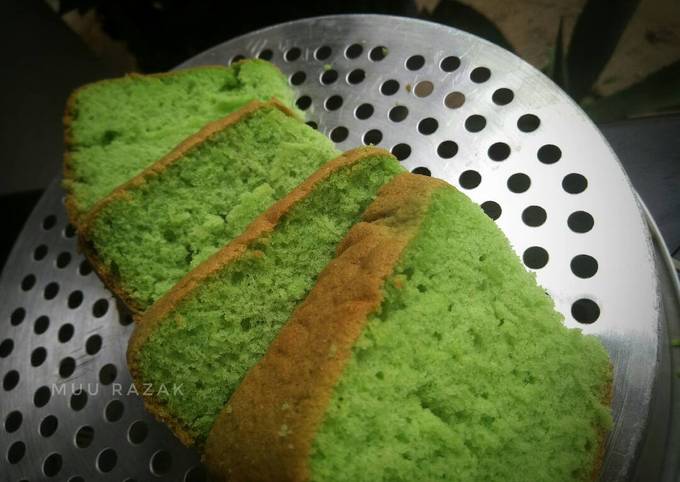 Resep Sponge Cake Pandan Lembut Oleh Muu Kitchen Cookpad