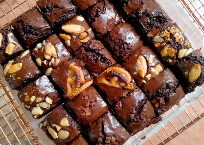 Resep Fudgy Shiny Crust Brownies Oleh Deedee Rasuan Cookpad