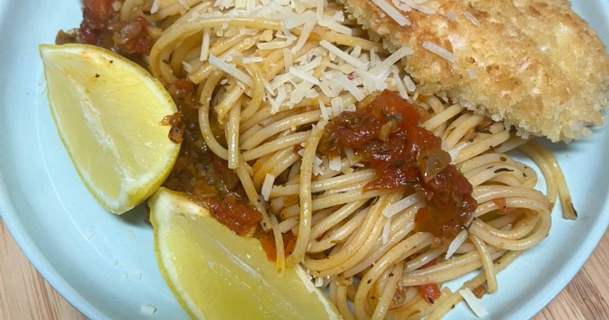 Escalope De Dinde La Milanaise Et Spaghetti La Tomate De Aux