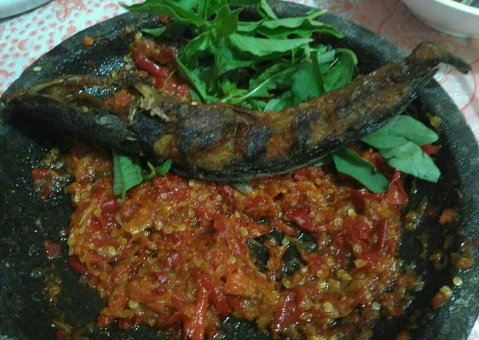 Resep Penyet Ikan Lele Oleh Siska R Nst Cookpad