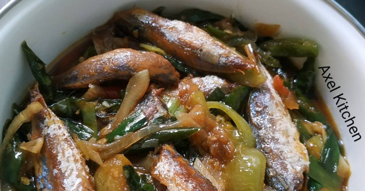 Resep Tumis Ikan Asin Cabe Ijo Daun Bawang Oleh Axel Kitchen Cookpad