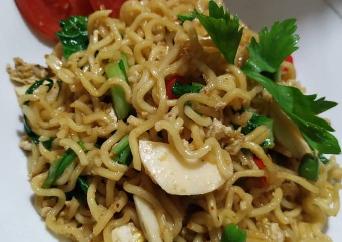 Resep Mie Goreng Indomie Bakso Oleh Okfa Viana Kharlina Cookpad