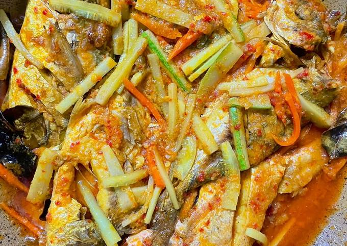 Resep Ikan Masak Acar Oleh Lucyana Cookpad