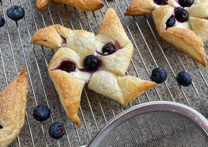 Molinillos De Hojaldre Queso Crema Ar Ndanos Y Lim N Receta De