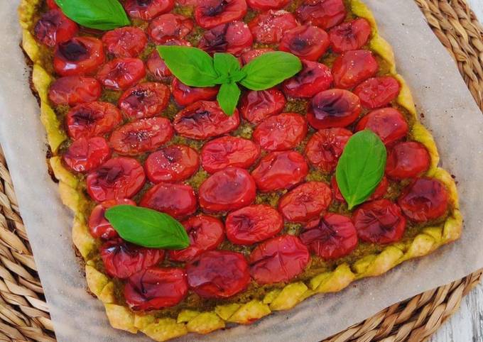 Tarte Aux Tomates Cerises Et Au Pesto De Hervouet Veronique Cookpad