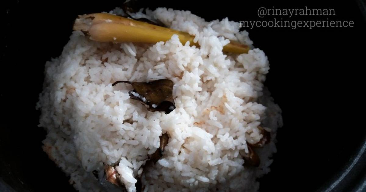 Resep Nasi Uduk Rice Cooker Praktis Oleh Rina Yulizar Cookpad