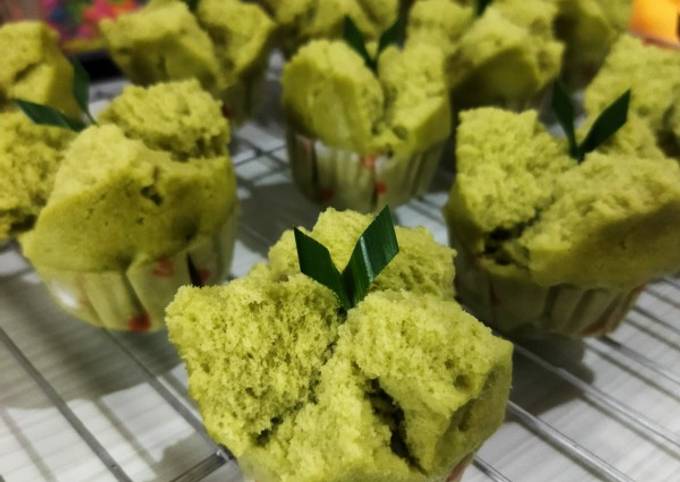 Resep Bolu Kukus Pandan Asli Oleh Dessy Itasari Cookpad