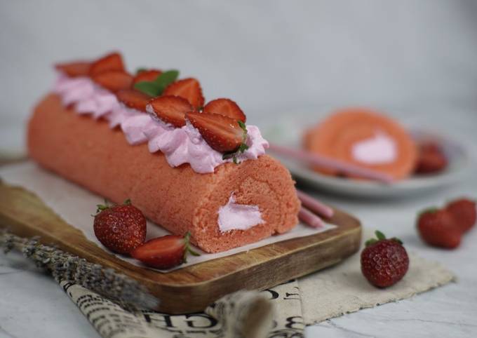 Resep Bolu Gulung Strawberry Oleh Sahabat Kuliner Interflour Cookpad