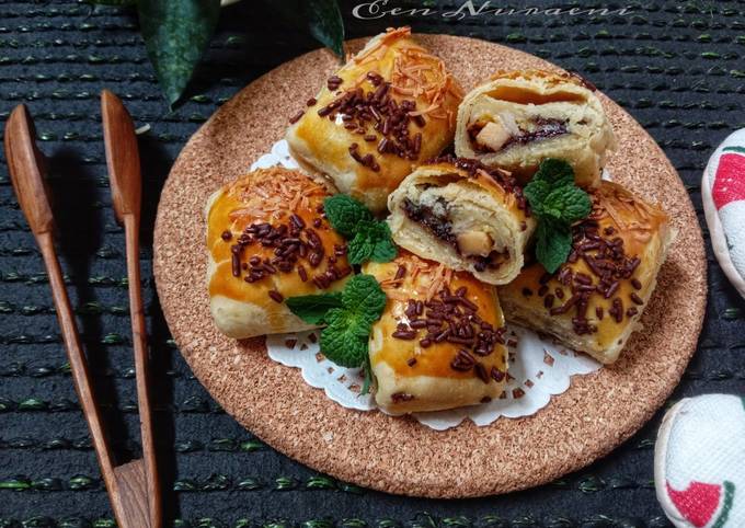 Resep Bolen Pisang Oleh Een Nuraeni Cookpad