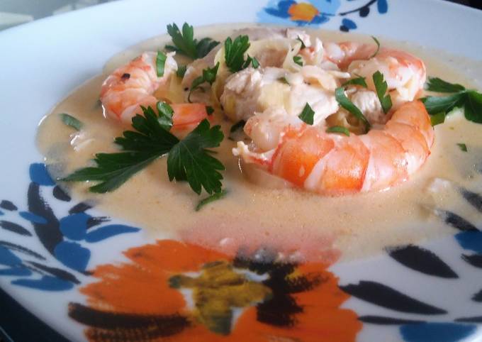 Filete De Pescado Y Camarones Al Vino Blanco Y Naranja Receta De Lo