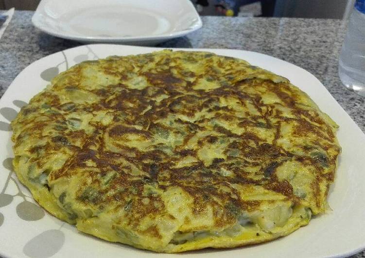 Tortilla De Cebolla Patata Y Pimiento Verde Receta De Teresa Cookpad