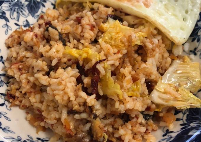 Resipi Nasi Goreng Cili Tumbuk Dengan Isi Ikan Oleh Nurul Huda Cookpad