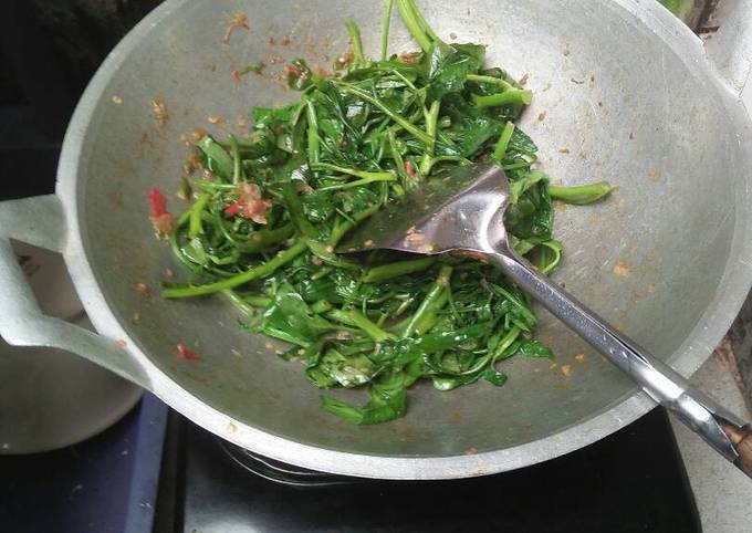 Resep Tumis Kangkung Terasi Oleh Dwisuri Cookpad