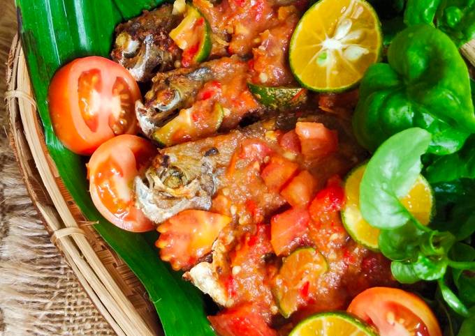 Resep Bawal Goreng Sambal Jeruk Oleh Bunda Pashalenko Cookpad