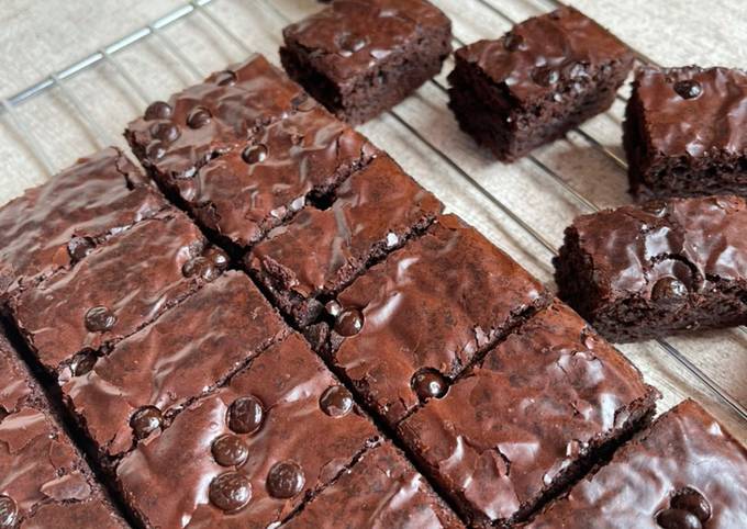 Resep Shiny Brownies Panggang Oven Ide Jualan Oleh Kiki Fhatria Cookpad