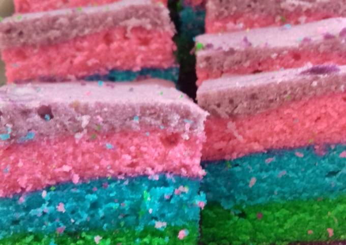 Resep Rainbow Cake Oleh Yuninurmeta Cookpad