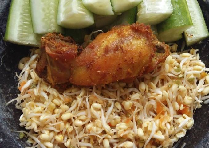 Resep Pecak Kecambah Oleh Dhanita Cookpad