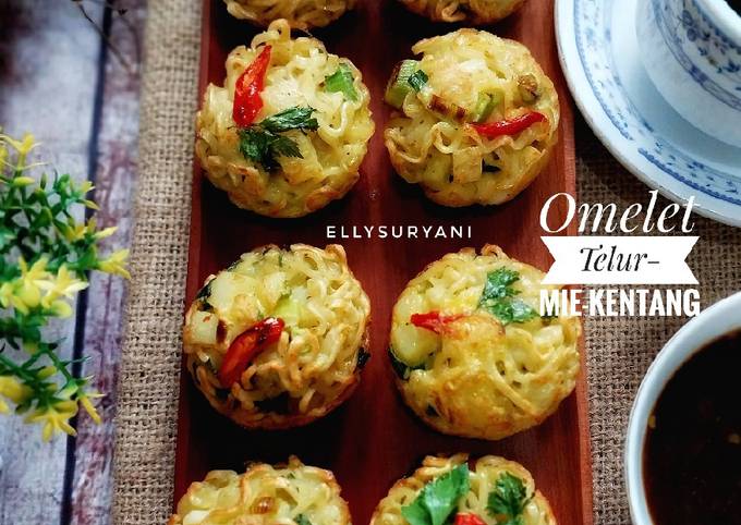 Resep Omelet Trio Telur Mie Kentang Oleh Elly Suryani Cookpad